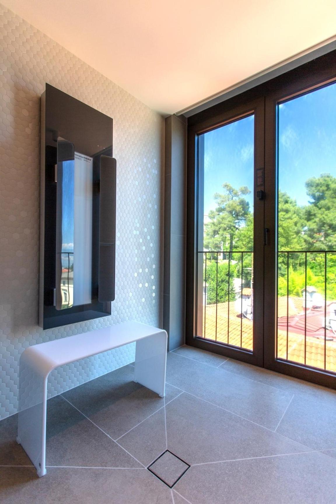 Keight Hotel Opatija, Curio Collection By Hilton Esterno foto