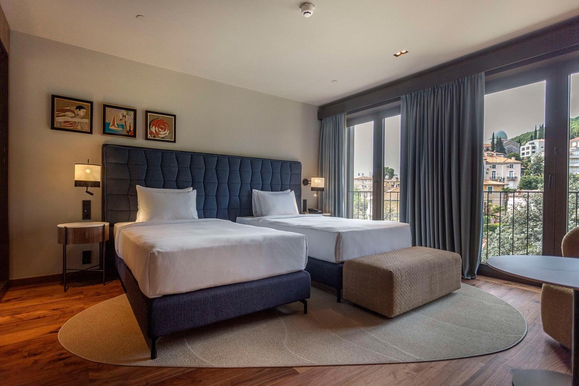 Keight Hotel Opatija, Curio Collection By Hilton Esterno foto