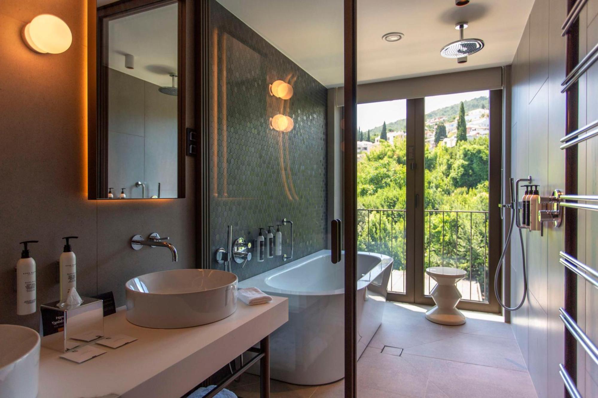 Keight Hotel Opatija, Curio Collection By Hilton Esterno foto